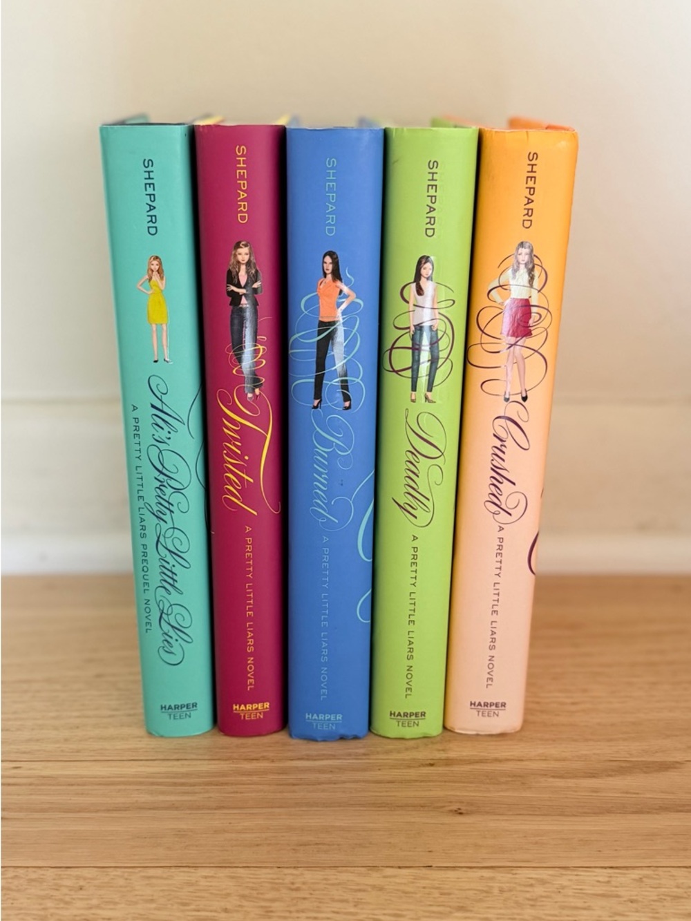 Pretty Little Liars Hardcover Book Set